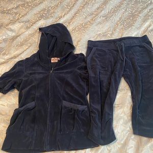 Juicy couture set 3/4 pants and zip short sleeve hoodie